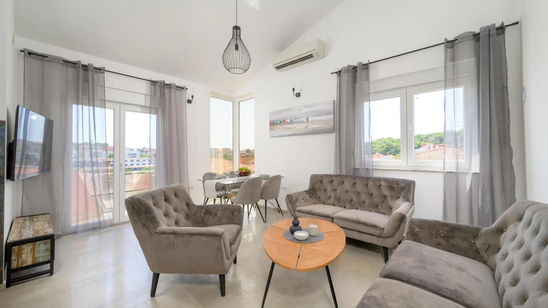J&J Apartment New Real Estate 2024 - Free Private Parking Pula