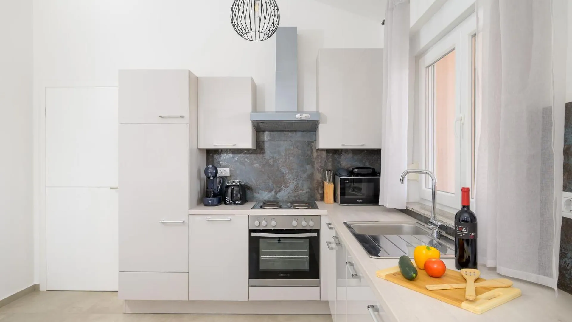 J&J Apartment New Real Estate 2024 - Free Private Parking Pula 0*,