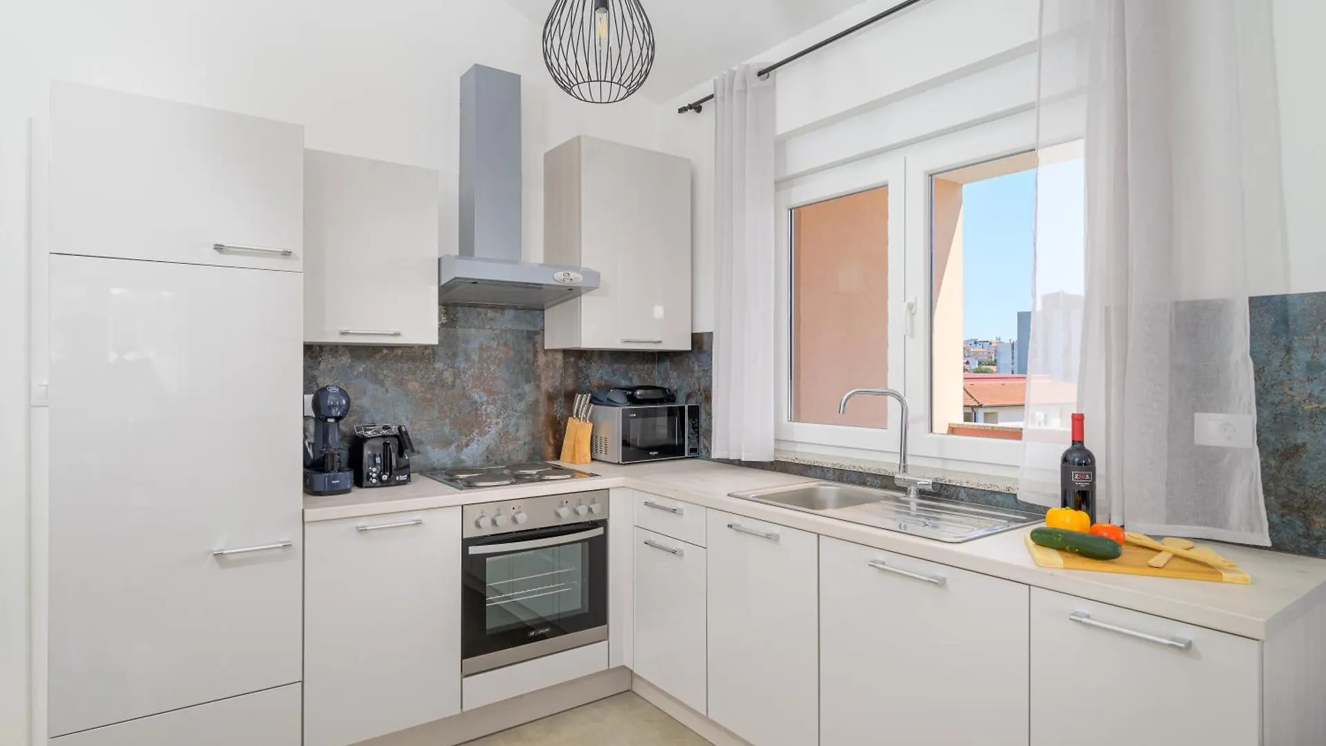 J&J Apartment New Real Estate 2024 - Free Private Parking Pula