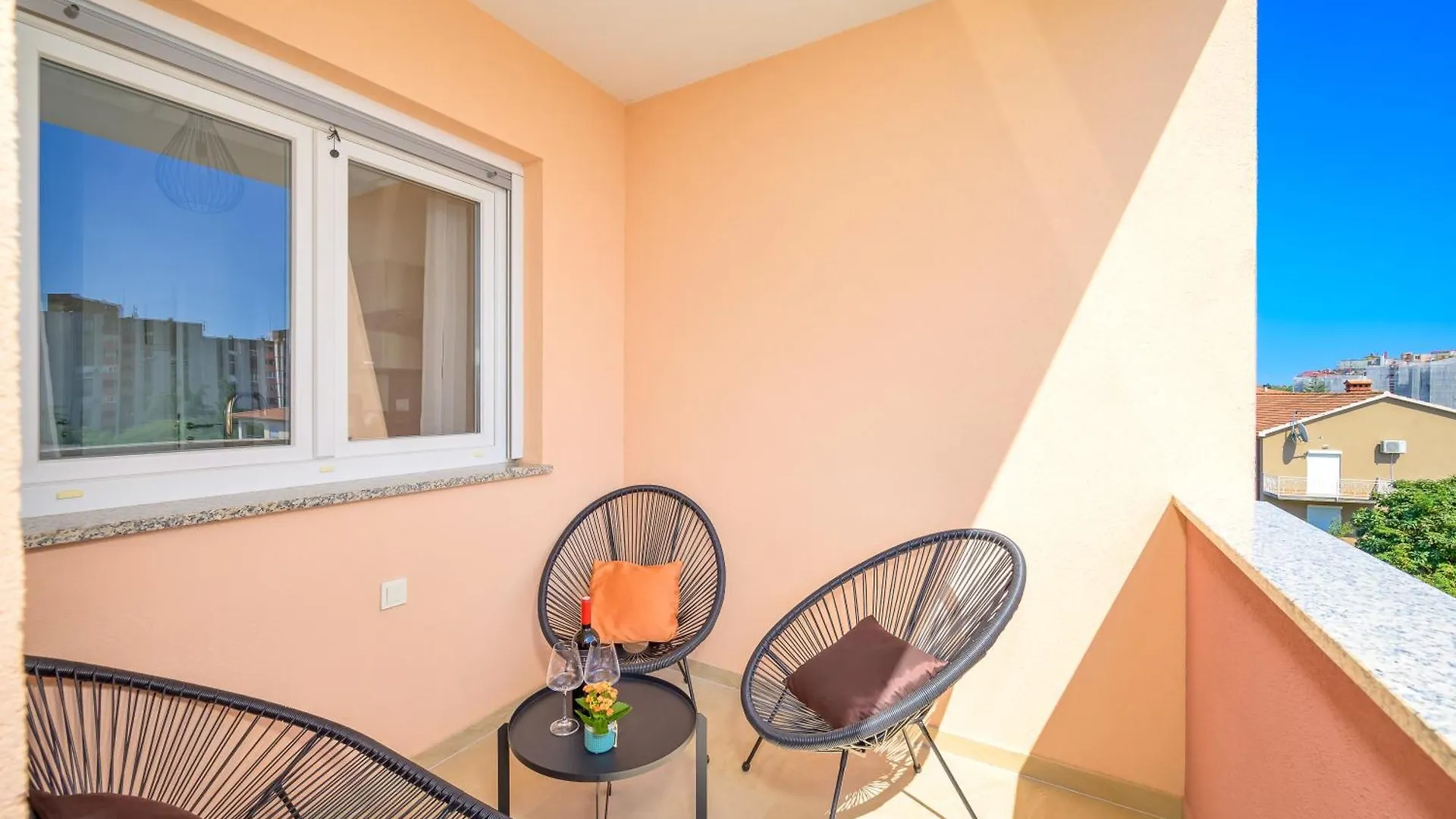 J&J Apartment New Real Estate 2024 - Free Private Parking Pula